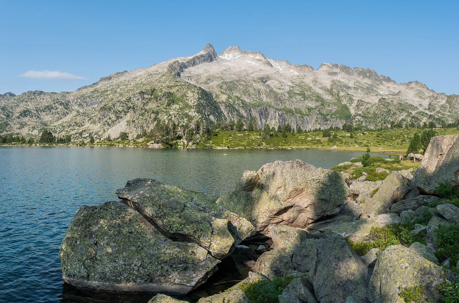 Saint-Lary et la vallée d'Aure : ski, nature et réserve du Néouvielle